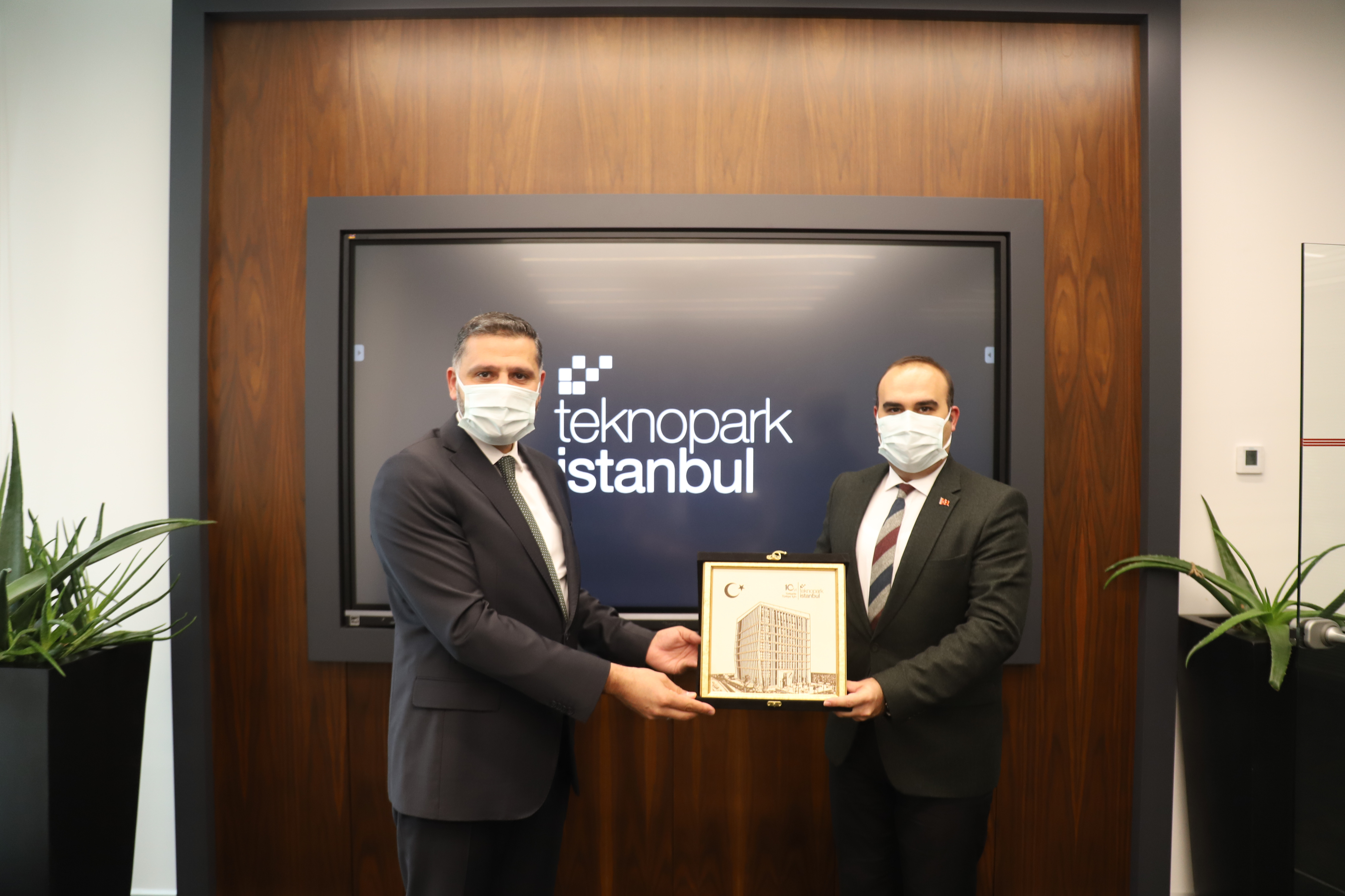 Fatih Mehmet Kacır Teknopark İstanbul'u Ziyaret Etti